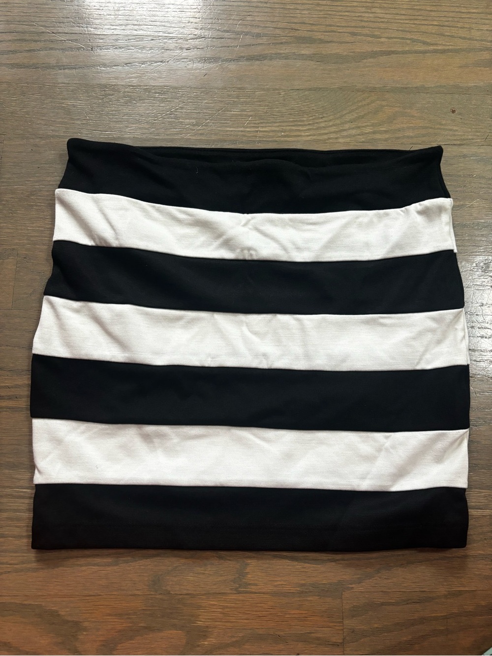 Vintage Forever 21 black and white horizontally striped bodycon mini skirt sz M